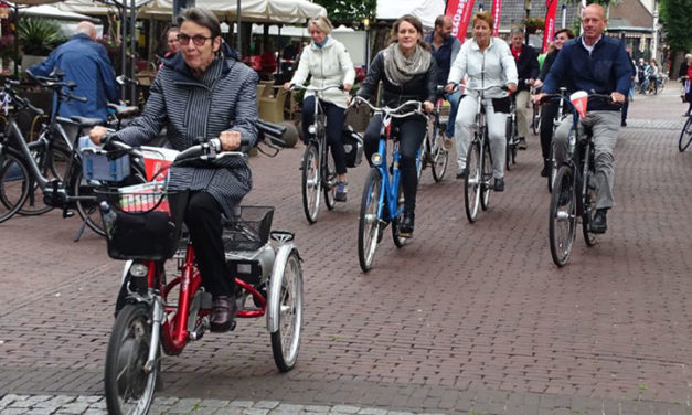 Fietsers laten zich ontbijt goed smaken