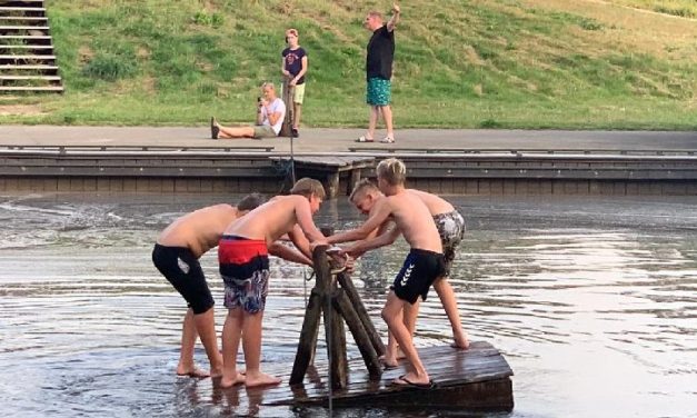 Jeugdbrandweer geniet van actief en warm zomerkamp