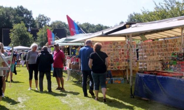 Spulletjes te kust en te keur op braderie en vlomarkt Aalden