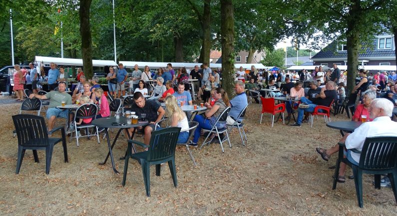 Eerste zomeravondmarkt in Dalen op 27 juli