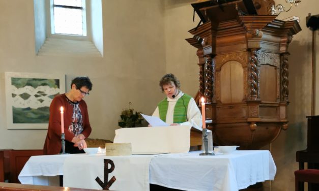 Roze kerkdienst sluit Regenboogweek af