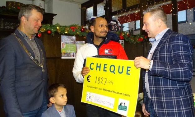 Cheque en vele cadeaus voor Kenan en gezin