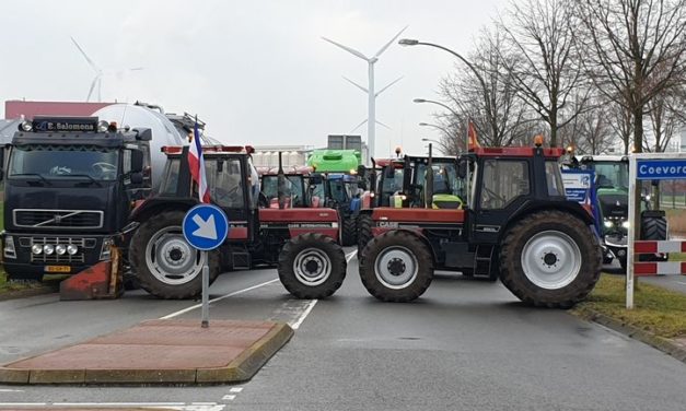 Boeren sluiten grensovergang af (update)