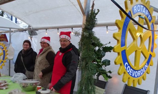 ‘Kerst op het plein’ en wandeling is mooie combinatie