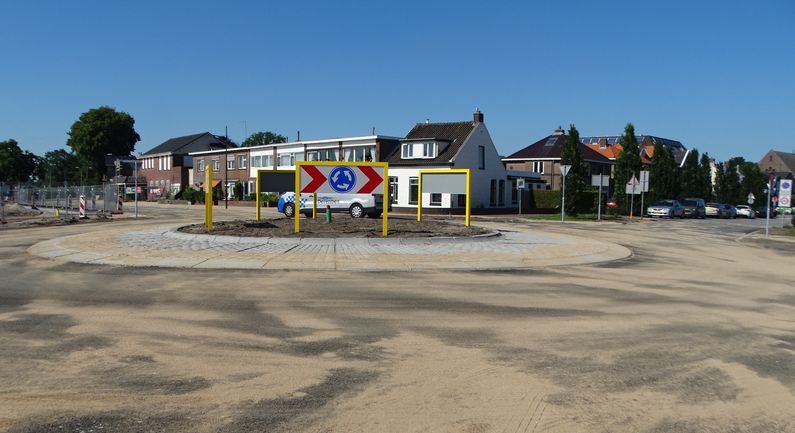 Rotonde bij station is weer deels open (update)