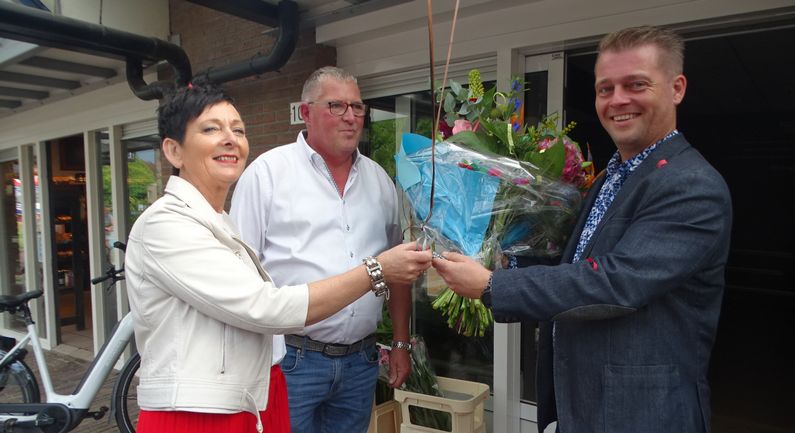 Bert en Tineke Lubberman dragen zaak over aan Douwe Hoving