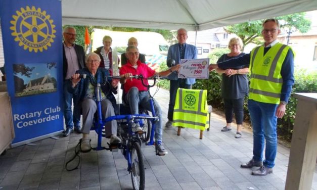 Rotarycheques voor Duofietsen en Hi5