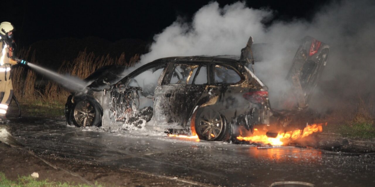 Auto uitgebrand op Hoogehaar bij Dalen