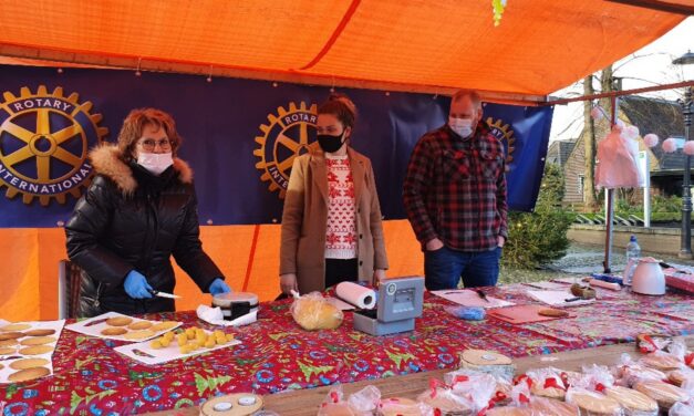 Rotary Coevorden bakt en verkoopt kniepertjes