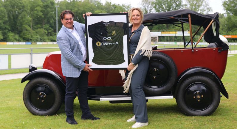 Hoofdsponsor Hoiting van vv Dalen verrast