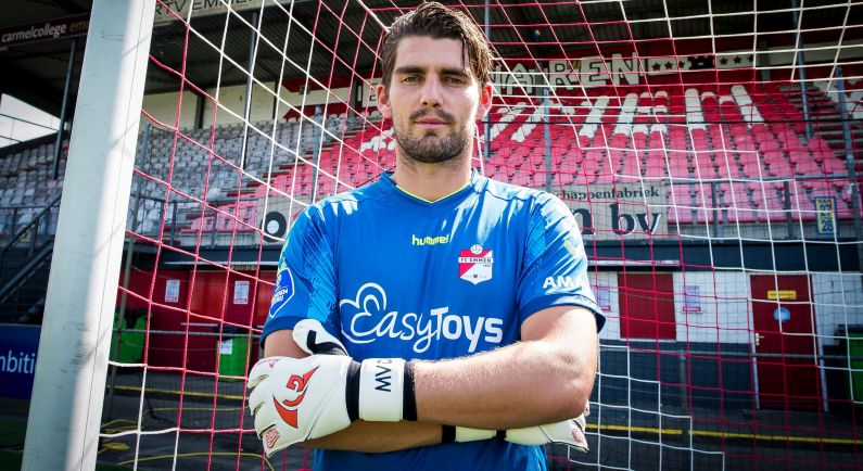 FC Emmen contracteert Mickey van der Hart
