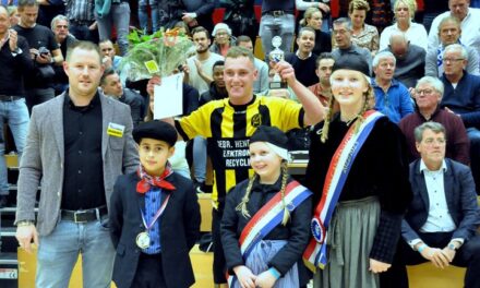 SVBO wint Protos Weering Zaalvoetbaltoernooi