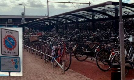 “Overlast door fietsen buiten de stalling bij het station”
