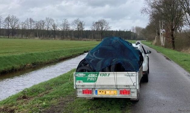 Vijftig autobanden gedumpt in Dalerveen