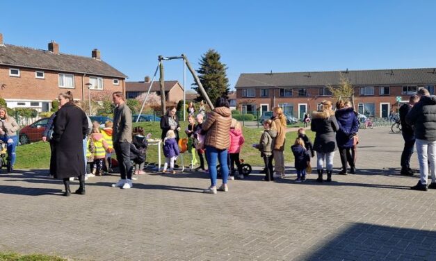 Gezellig pleinfeest Mijndert van der Thijnenschool