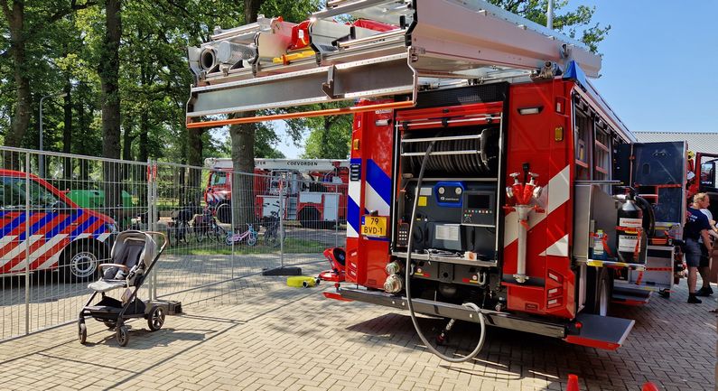 Open dag Brandweer Zwinderen goed bezocht