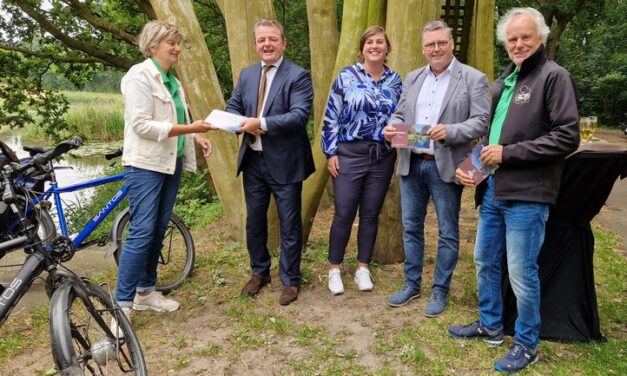 Fietstocht ‘Waterzwaard’ gepresenteerd