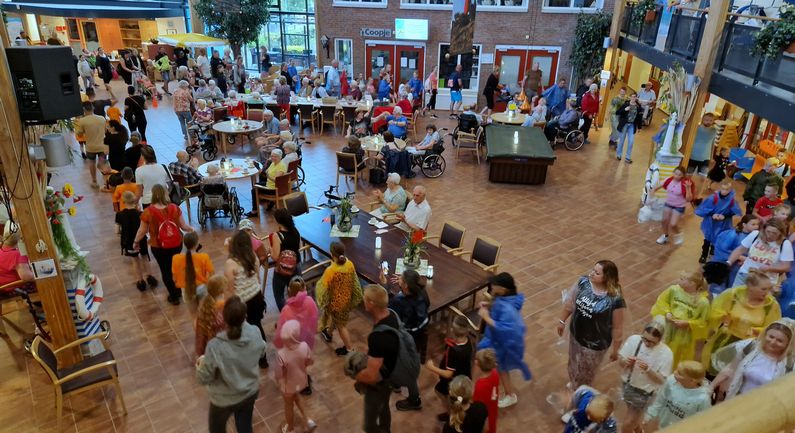 Feestje voor wandelaars en De Schutse