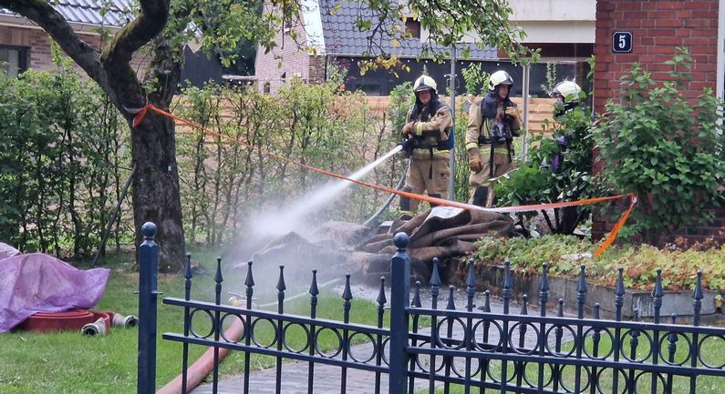 Brand op bovenverdieping woning in Gees