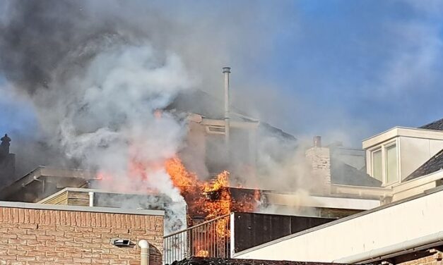 Uitslaande brand in Friesestraat