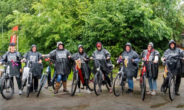 Deelnemers Fiets4Daagse trotseren regen