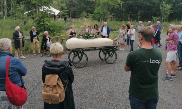 Themadag natuurbegraafplaats Mepperdennen goed bezocht