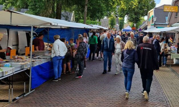 Zomeravondmarkt treft het met het weer