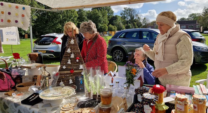 Geslaagde fruitpersdag en herfstmarkt Rotary