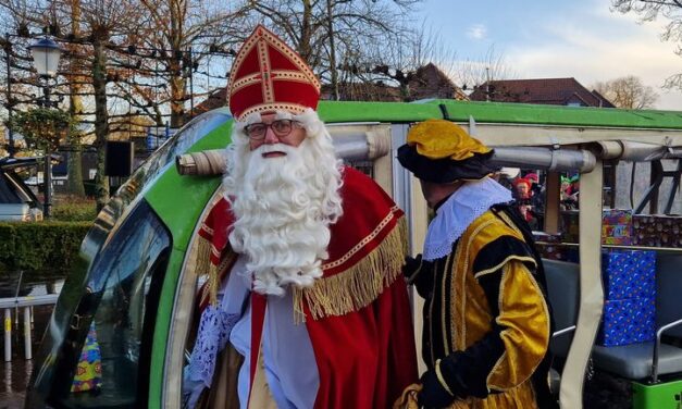 Sint en Pieten aangekomen in Dalen