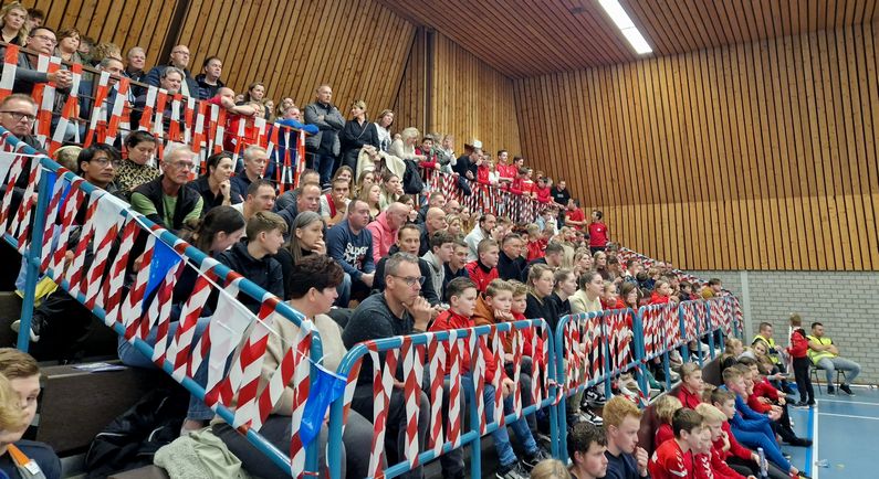 Protos Weering Zaalvoetbaltoernooi barst zaterdag los