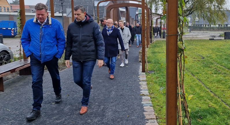 Bij werkbezoek Nedersaksenlijn: Coevorden wil broedplaats voor ondernemers