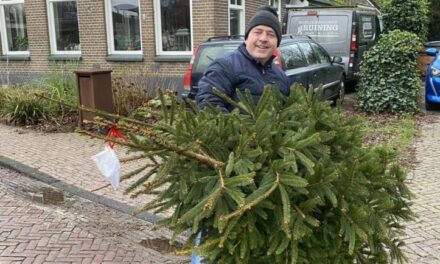 Kerstbomenactie Turfrunners levert 500 euro op.