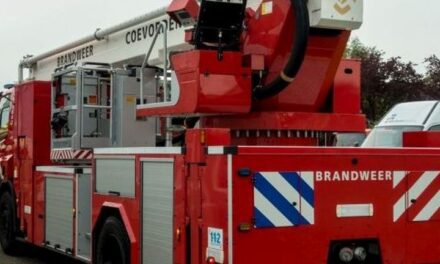 Auto brandt uit op Arsenaal