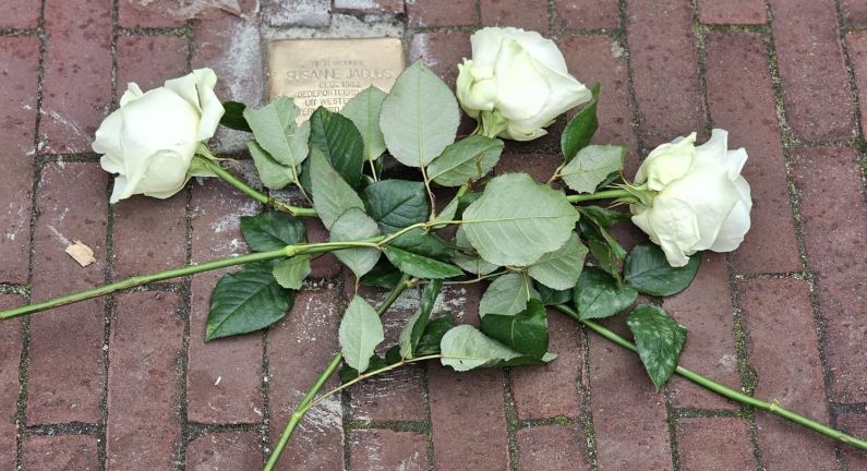 Tien Stolpersteine in Coevorden onthuld