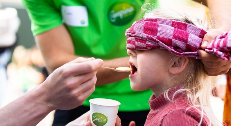 Melkveebedrijf (Melktap) Koops doet mee aan Campina Open Boerderijdag