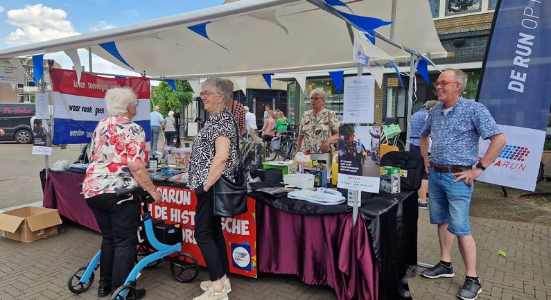 Na braderie is vanavond de doorkomst van de Roparun in Coevorden en Dalen