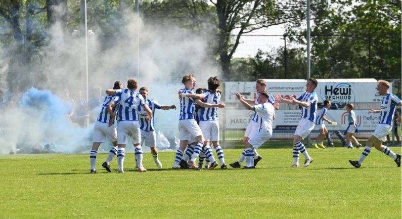 Raptim kampioen: promotie naar tweede klasse