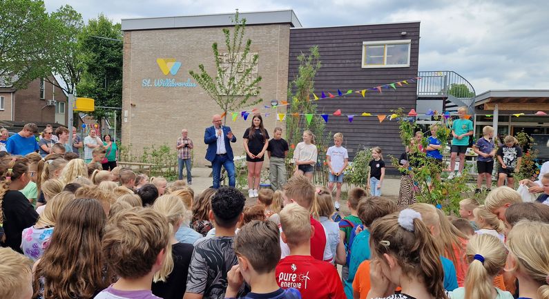 Feestelijke opening schoolplein Willibrordusschool