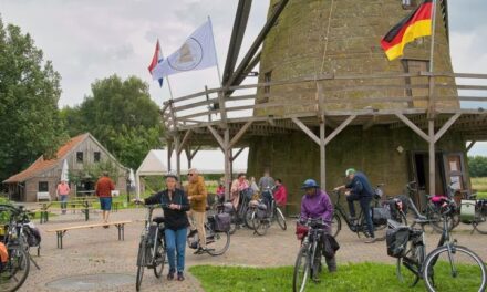 Drukte in Dalen bij start Fiets4Daagse