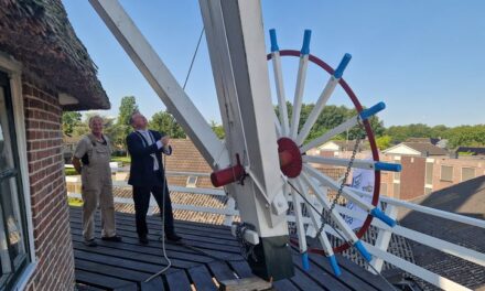 Feestelijke dag in en rond molen De Hoop in Sleen