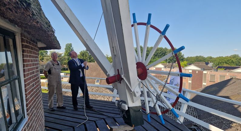 Feestelijke dag in en rond molen De Hoop in Sleen