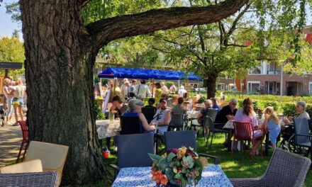 Zomermarkt De Schutse: drukbezocht en gezellig