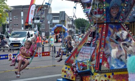 Drukte op braderie en kinderplein