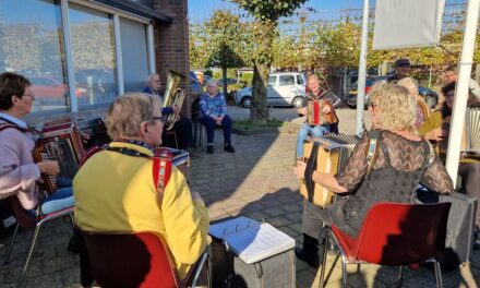 Plezier op accordeondag Geesbrug