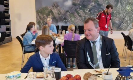 Geanimeerde gesprekken tijdens burgemeestersontbijt