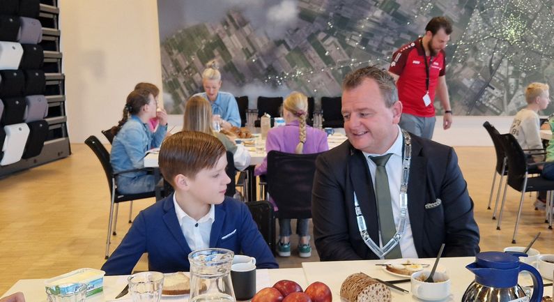 Geanimeerde gesprekken tijdens burgemeestersontbijt