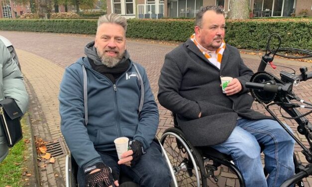 Handbikers krijgen ook warm onthaal bij Ganzenloop