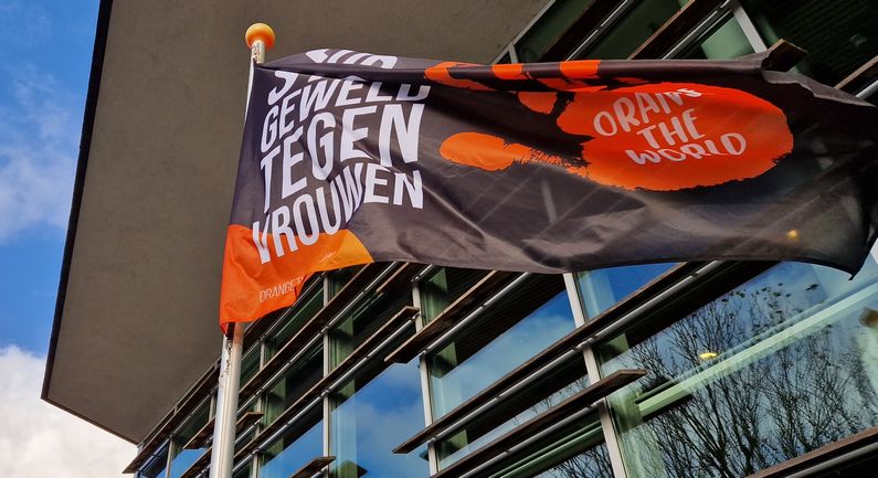 Coevorden kleurt oranje tegen geweld tegen vrouwen