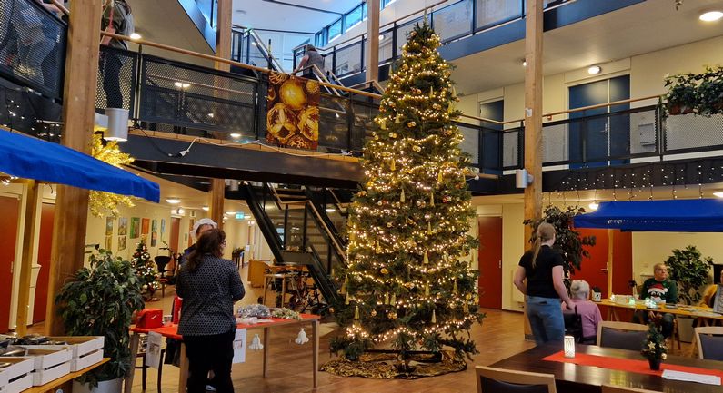 De Schutse houdt markt in Dickenssfeer