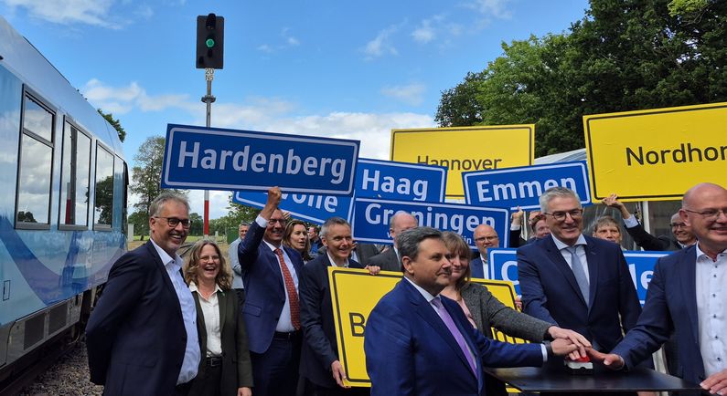 Sein op groen voor trein Bad Bentheim-Coevorden